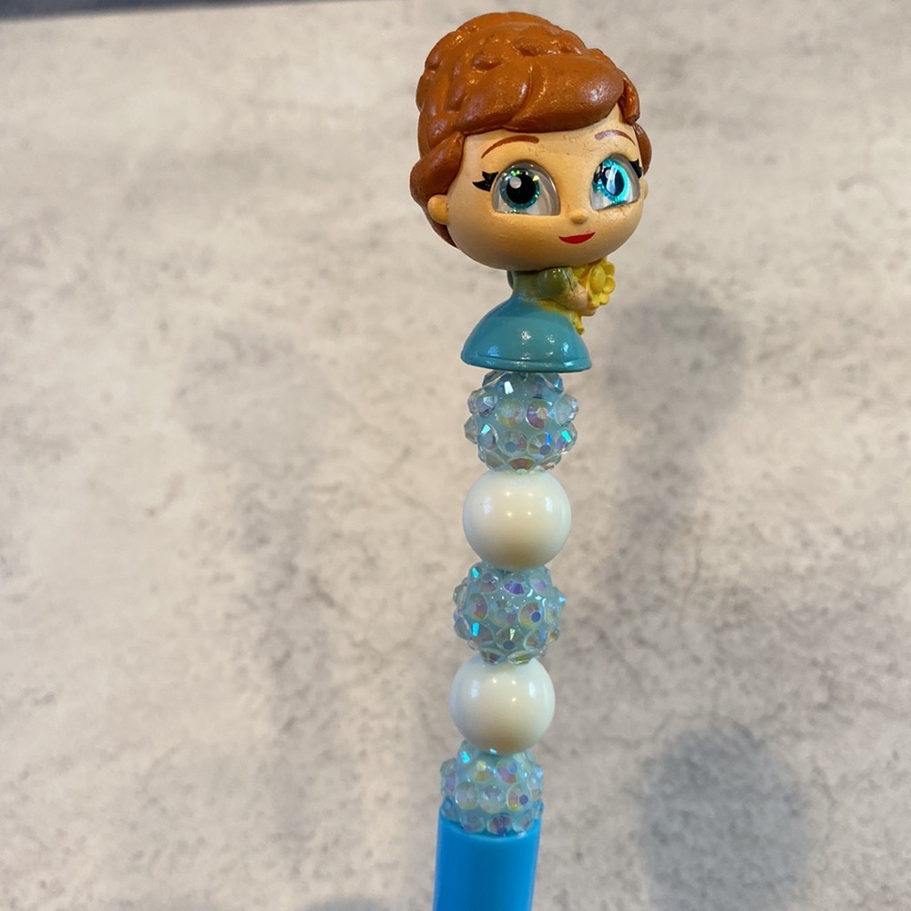 Doorables Ana Frozen Blue Beaded Pen Black Ink Refills Included